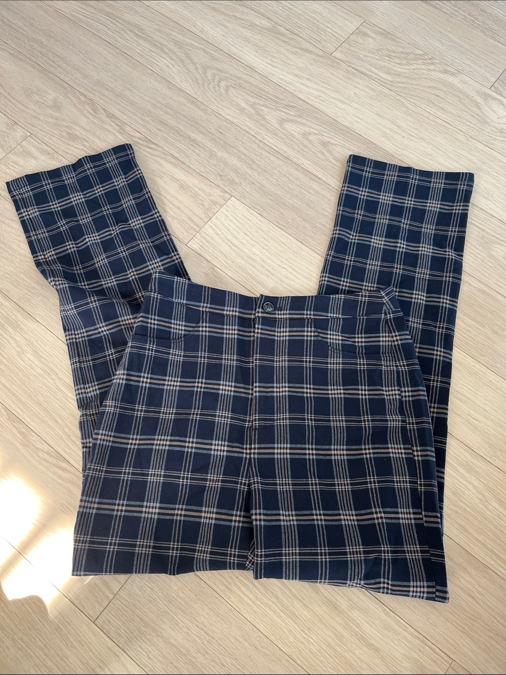 Aritzia Sunday best plaid pants